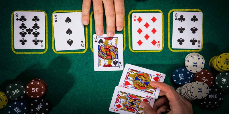 Bí kíp thống trị bàn cược poker tại mana88 cho cược thủ